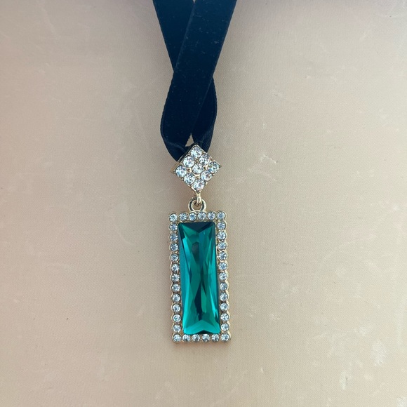 Jewellery - Picture 9 of 13